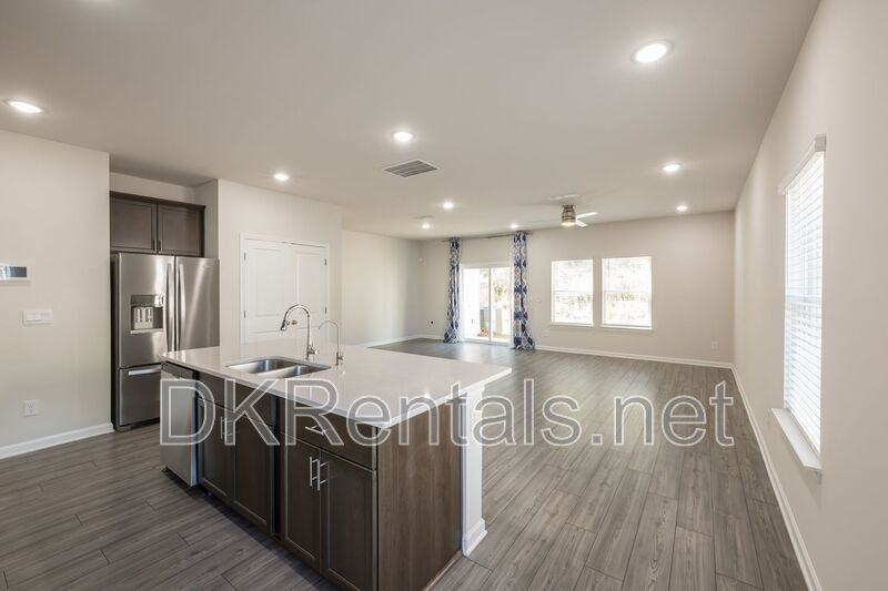 345 Timberland Ave - Photo 4 of 27