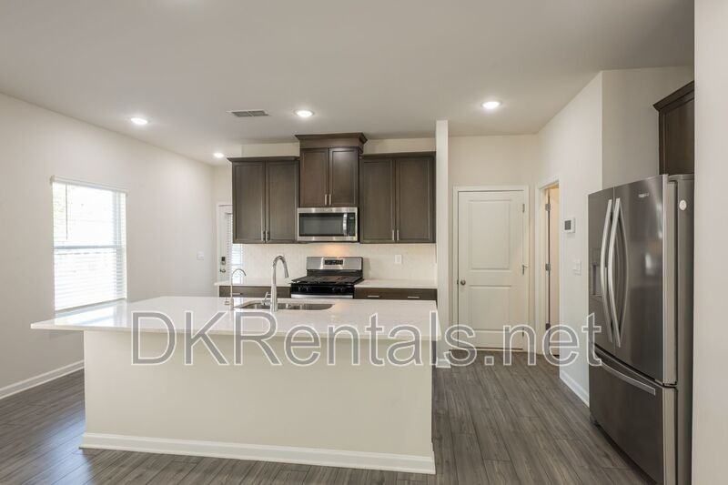 345 Timberland Ave - Photo 6 of 27