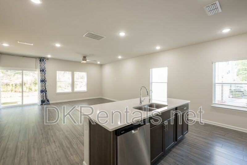 345 Timberland Ave - Photo 7 of 27
