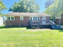 featured image of 10 Westlawn Dr