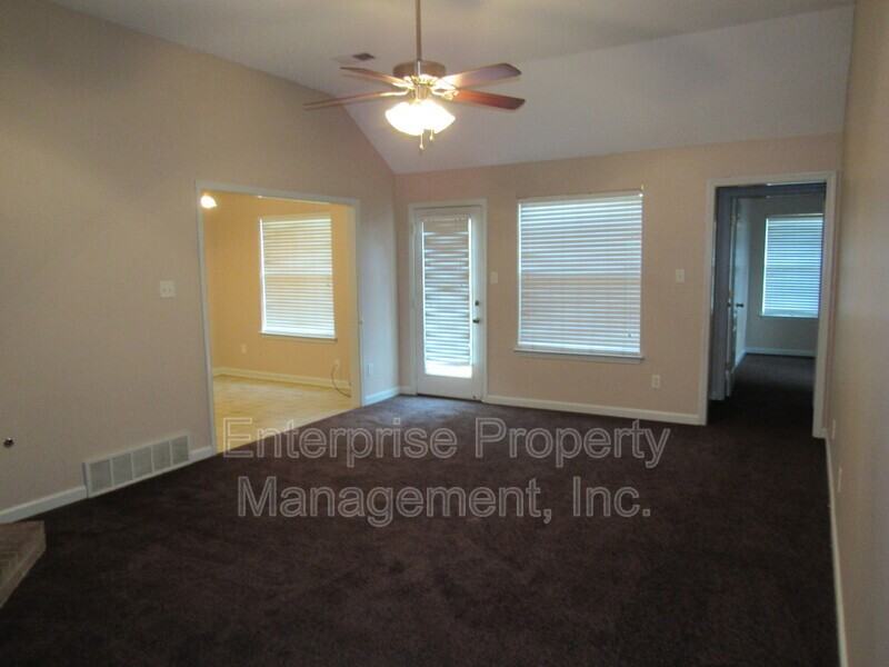 9740 Riggin Dr - Photo 3 of 22