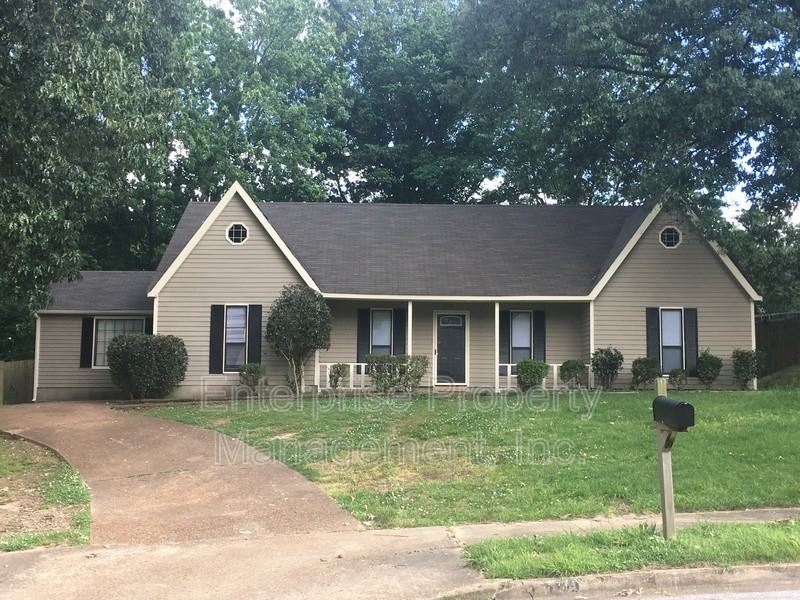 7019 Shadow Oaks Dr - Photo 2 of 21