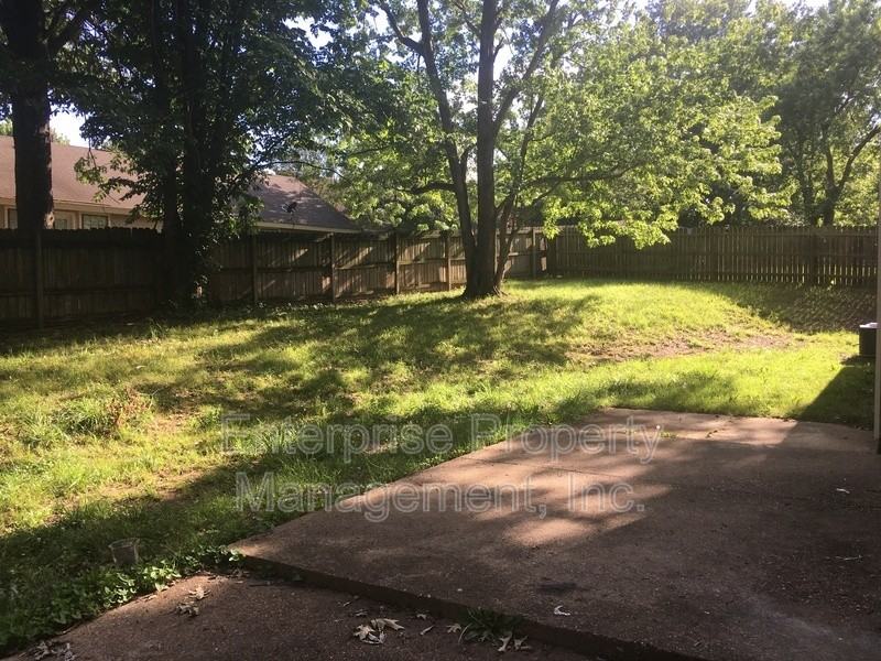 7019 Shadow Oaks Dr - Photo 5 of 21