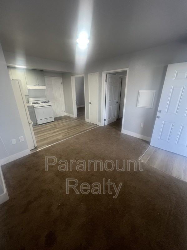 177 22nd St - Photo 3 of 11