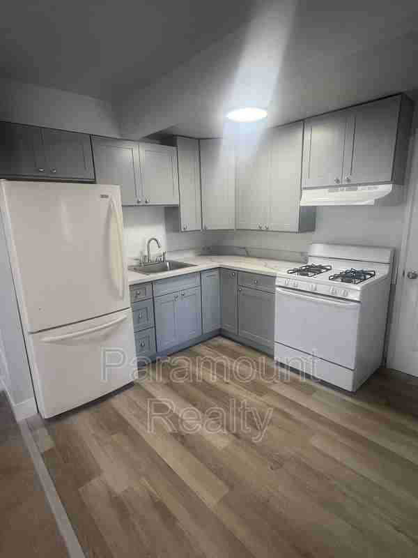 177 22nd St - Photo 5 of 11