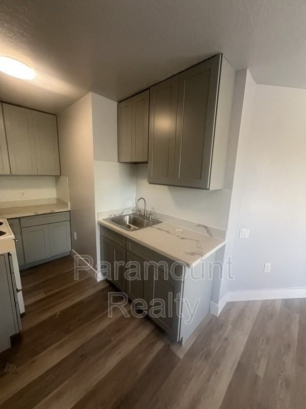 173 22nd St - Photo 4 of 10