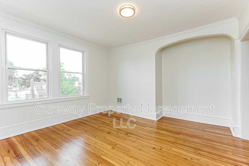 114 Walnut St - Photo 4 of 20