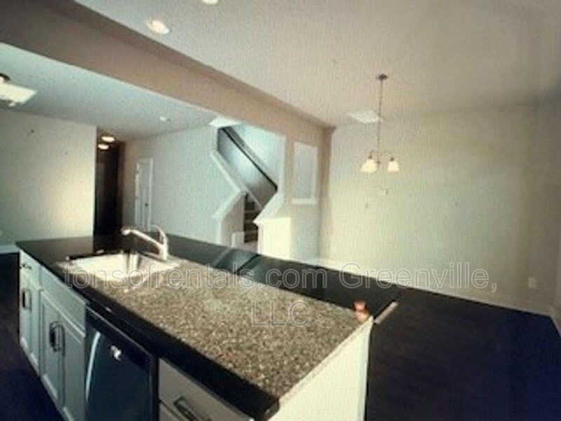 437 Pangel Ln - Photo 4 of 17