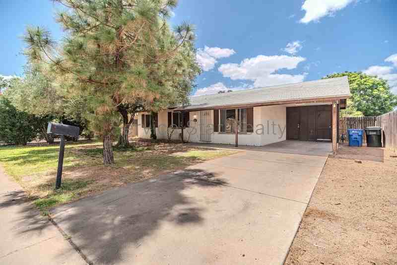 14626 N 38th St - Photo 3 of 14