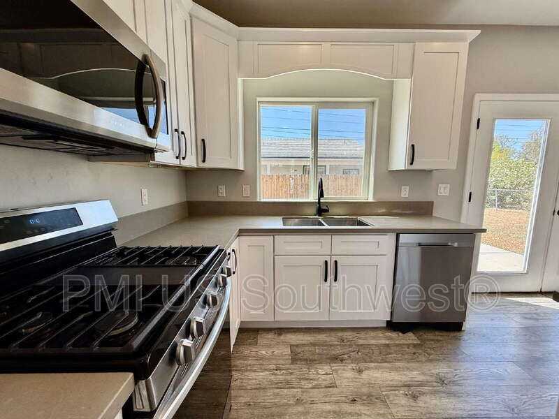 1530 Jose Ave - Photo 4 of 38