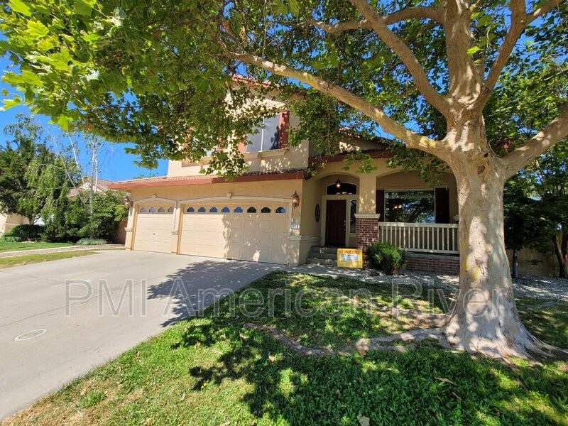 998 Bay Shore Dr - Photo 2 of 19