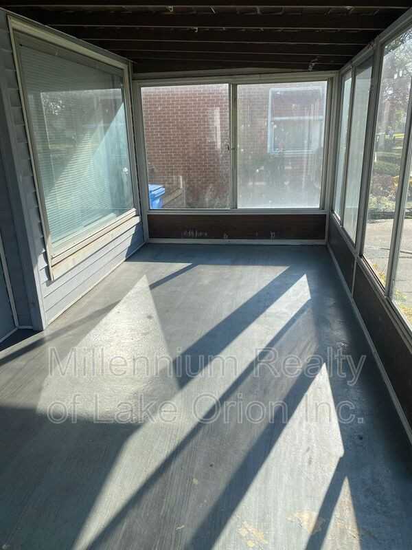 4673 Academy St - Photo 2 of 15