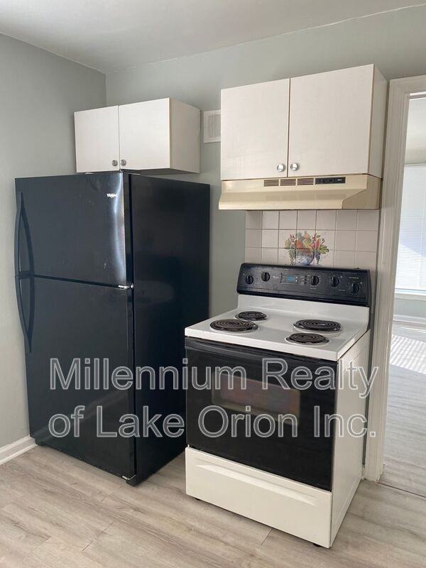 4673 Academy St - Photo 4 of 15