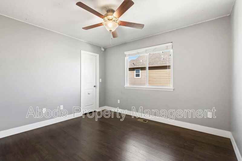 2829 Avocado Ave - Photo 3 of 39