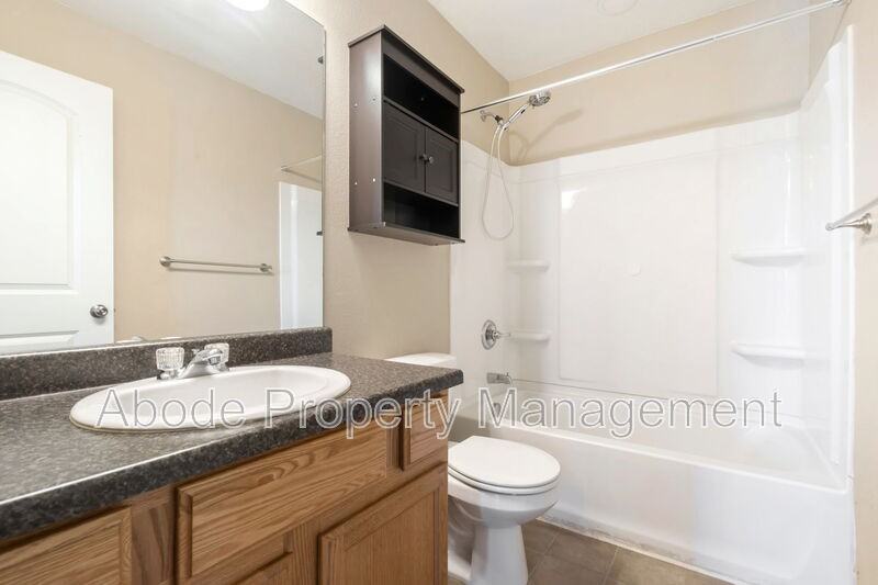 2829 Avocado Ave - Photo 4 of 39