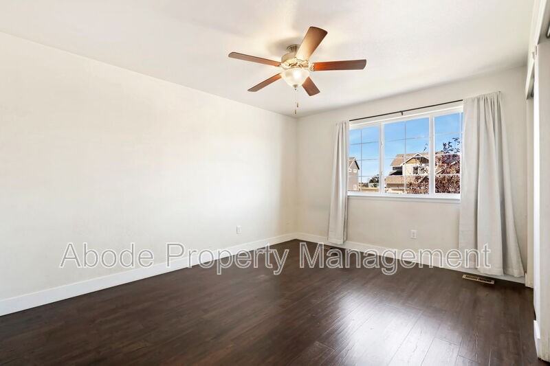 2829 Avocado Ave - Photo 5 of 39