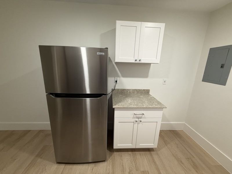 940 N Hollywood St #940 - Photo 7 of 24