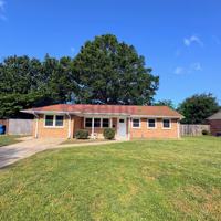 featured image of 949 Redwood Cir