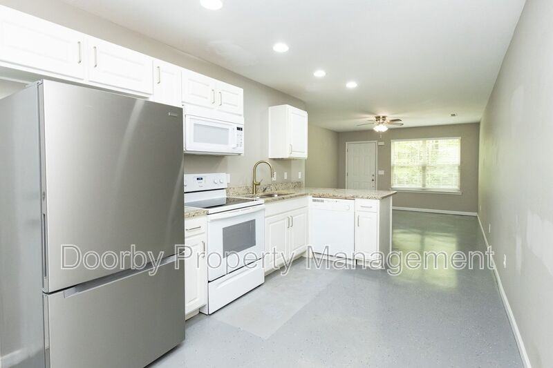 3850 Youngstown Rd #3850 - Photo 2 of 17