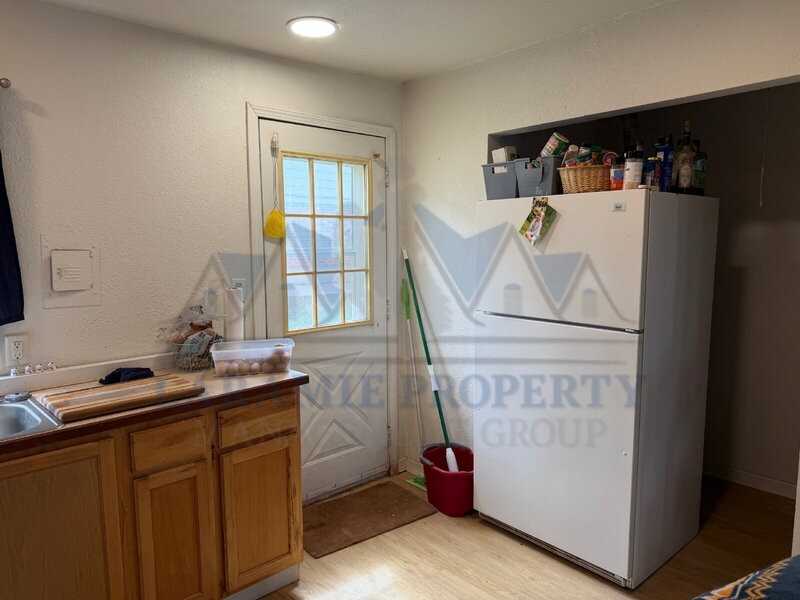 569 N 13th St - Photo 7 of 9