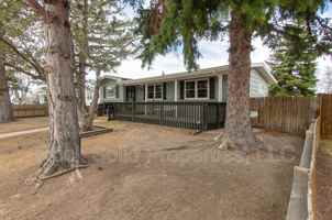 featured image of 1622 Oxford Dr