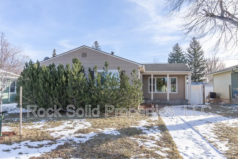 1529 Walnut Dr - Photo 3 of 39