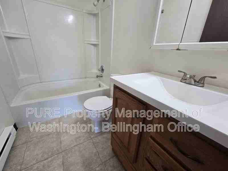 1252 Nevada St #103 - Photo 4 of 19