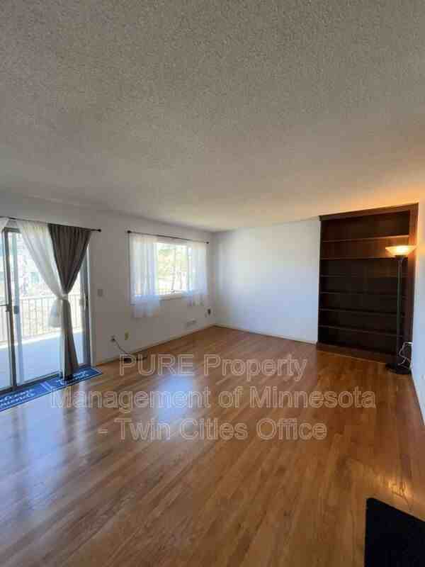 12186 Drake St Nw - Photo 6 of 22