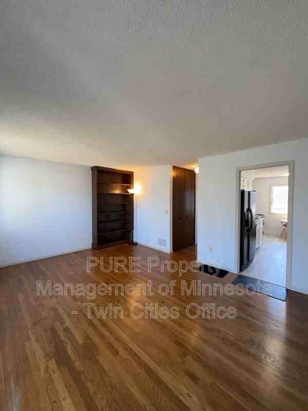 12186 Drake St Nw - Photo 7 of 22