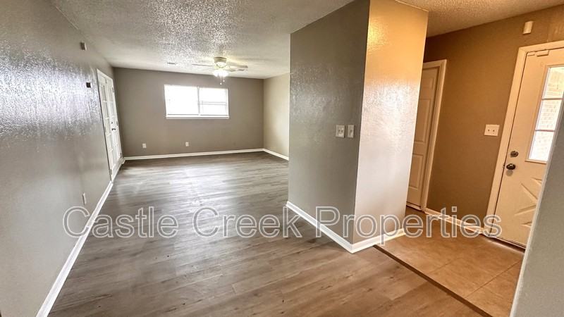 1803 Fox Ave - Photo 2 of 12