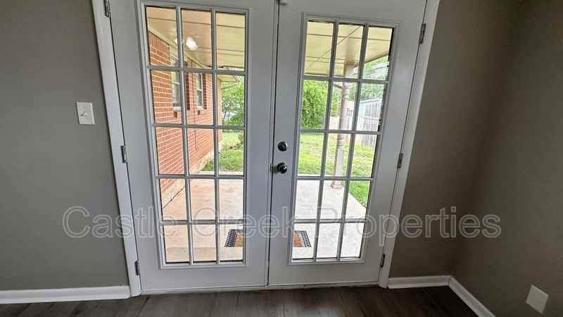 1803 Fox Ave - Photo 3 of 12