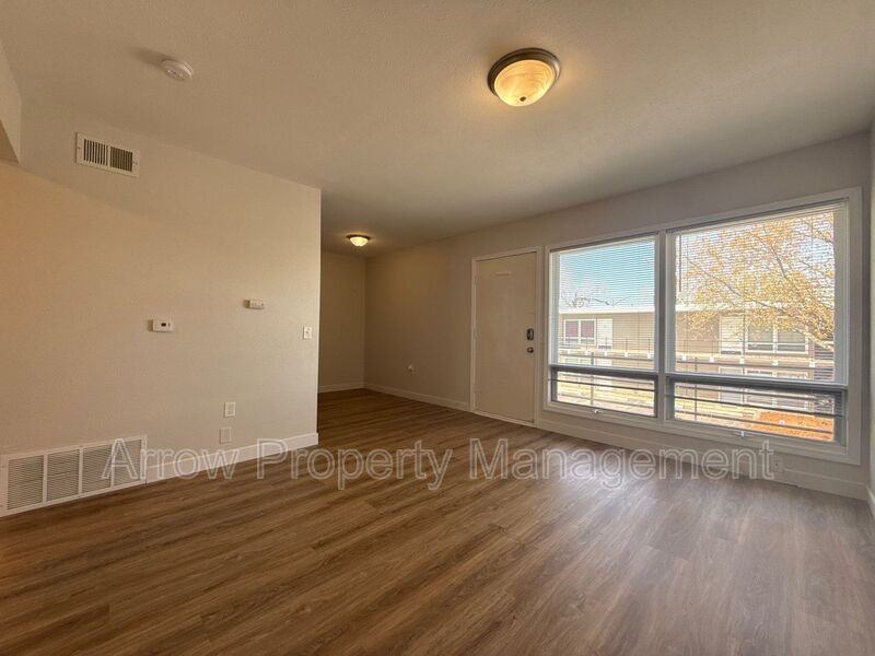 1414 Oakland Rd Ne - Photo 5 of 8