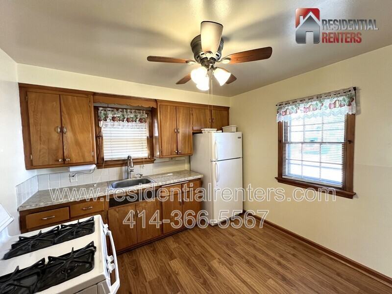 515 N 65th St - Photo 2 of 12