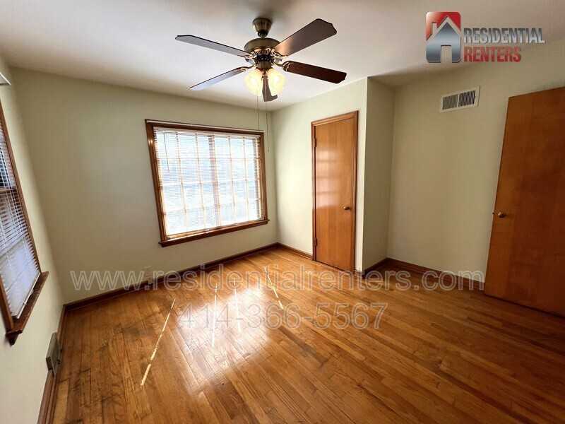 515 N 65th St - Photo 4 of 12