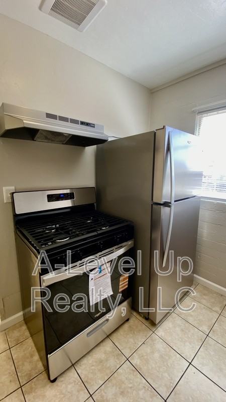 2509 E Cochise Vis - Photo 5 of 11