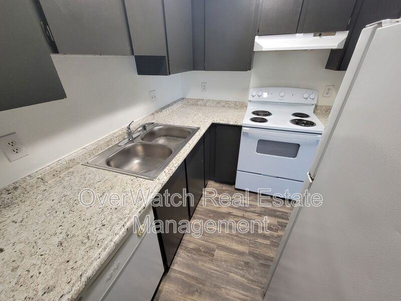 177 Micheal Ct #8 - Photo 2 of 12