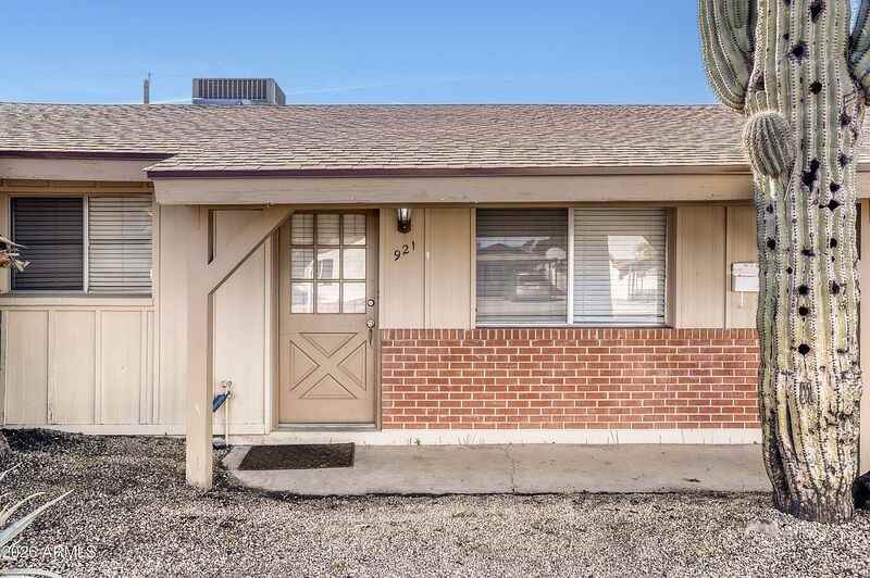 921 E Campus Dr - Photo 2 of 26