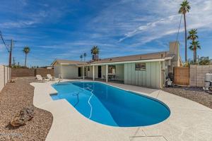 featured image of 220 E Mckinley St