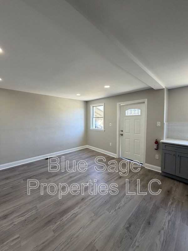 1012 Burnside Rd - Photo 2 of 17