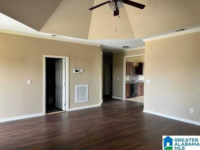 1004 Medinah Dr - Photo 5 of 28