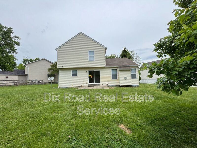 17 Ambergreen Ct - Photo 4 of 37