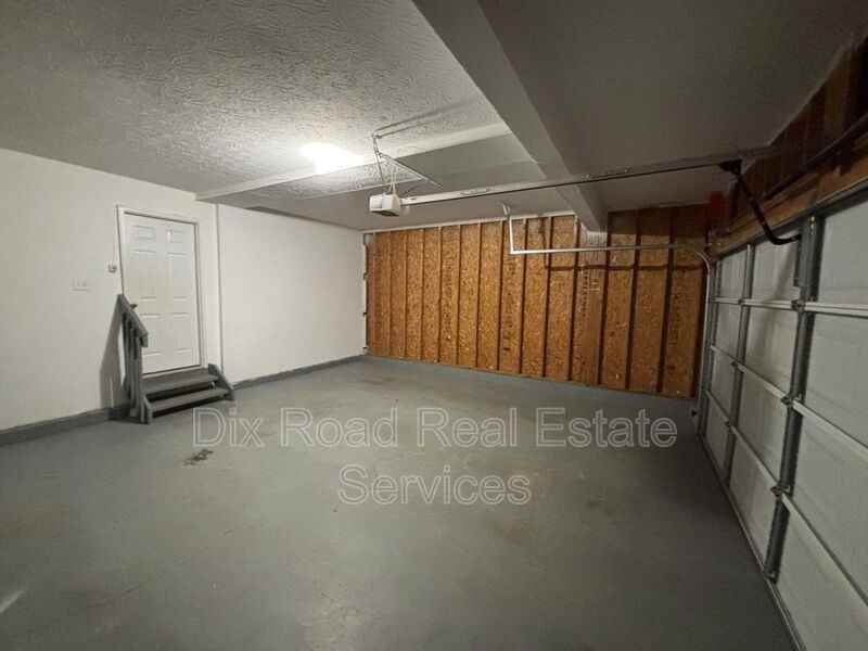 17 Ambergreen Ct - Photo 5 of 37