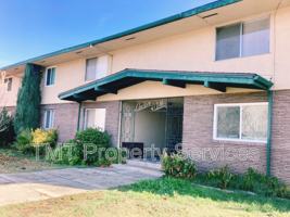 featured image of 1728 Richmond St #16