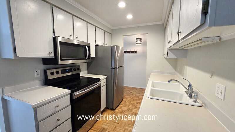 11010 Ne 68th St #627 - Photo 4 of 16