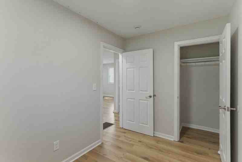 297 S Benedict Ave - Photo 5 of 10