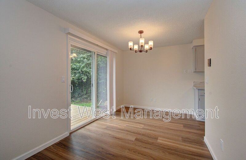 2920 - Photo 5 of 42