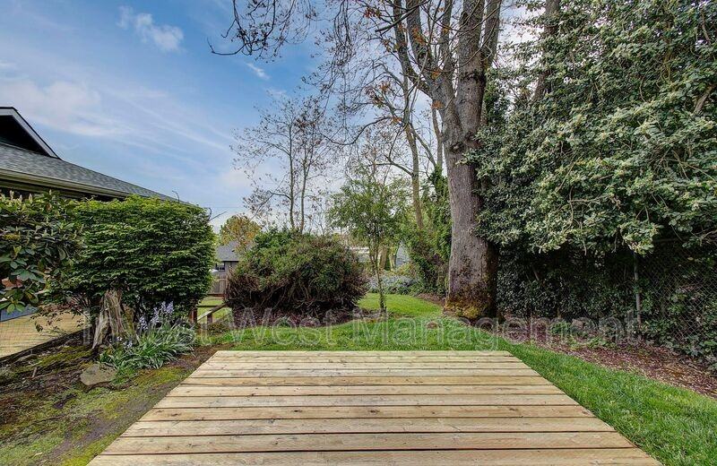 2920 - Photo 7 of 42