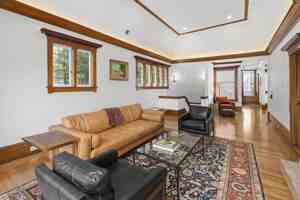 featured image of 3135 Pacific Ave #6