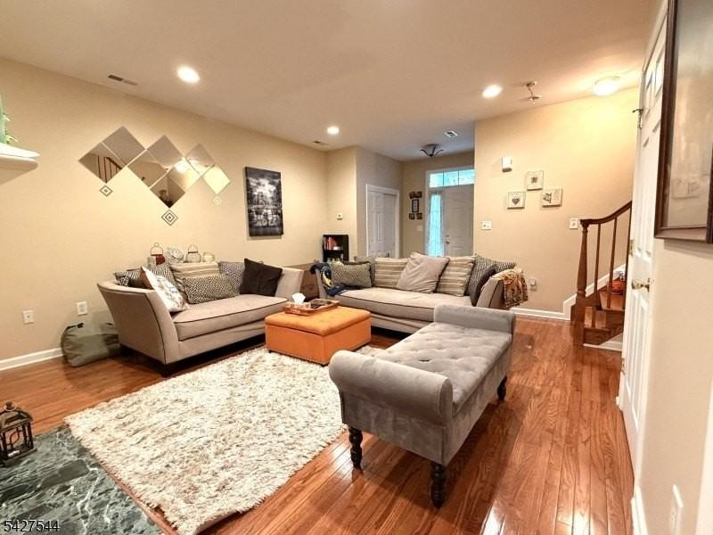 128 Jackson Ave - Photo 2 of 20