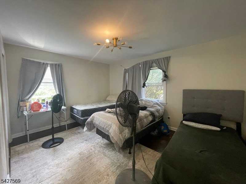 1065 Sayre Rd - Photo 6 of 18